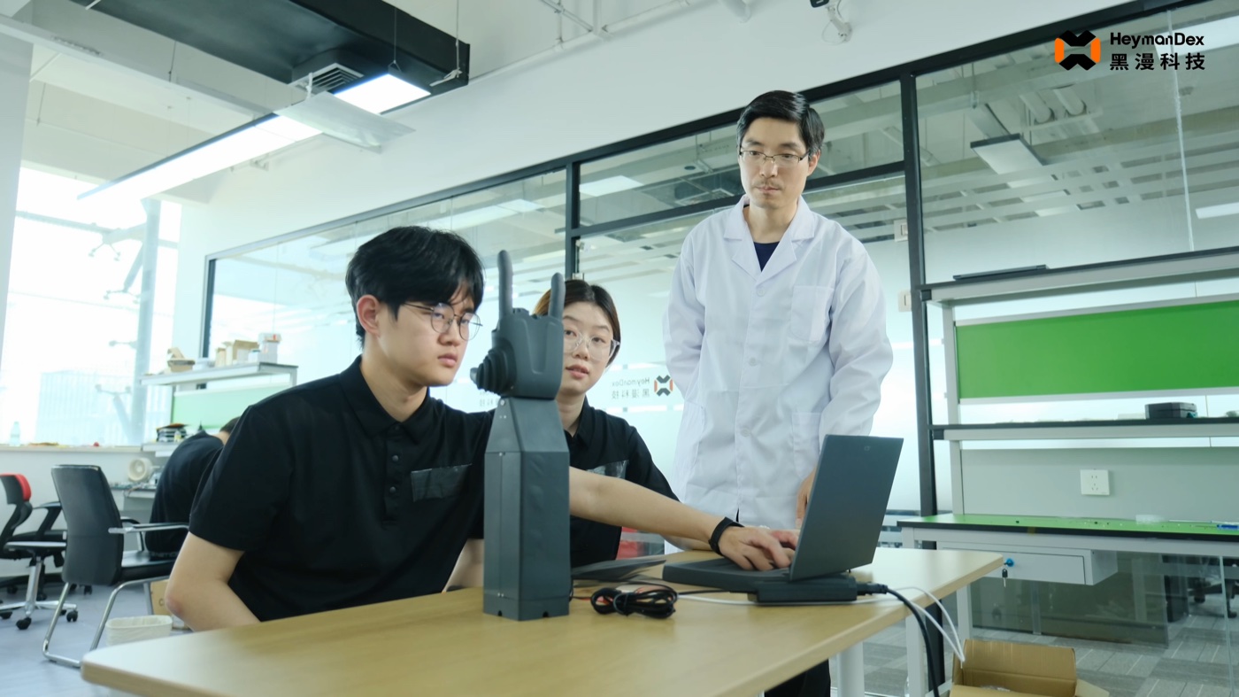 RE50 研学课堂图形编程实拍 2